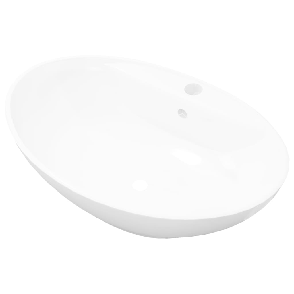 Luxurious ceramic oval washbasin with overflow and tap hole